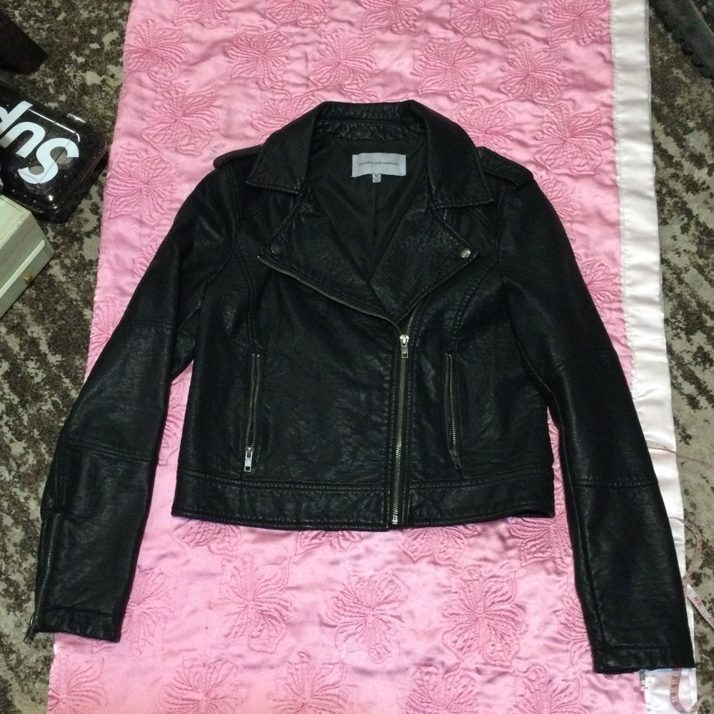 Cupcakes & Cashmere: Black Biker Jacket: SIZE : MEDIUM